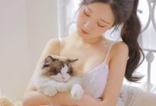 睡衣美女吊带事业线性感撩人写真-美图岛