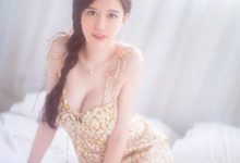 绝色美女丰满事业线性感长腿写真-美图岛