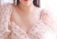 网红美女张辛宛碎花气质唯美写真图片-美图岛