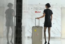 [Ligui丽柜] 2024.03.30 HD视频《空姐玉液-私人订制》英子 [1V-1.1G]-美图岛