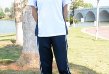 爱月下 NO.004 秀秀【浅发校服】其实我喜欢酷酷的，今天第一期被安排了校服！[130P1V-9.94GB]-美图岛